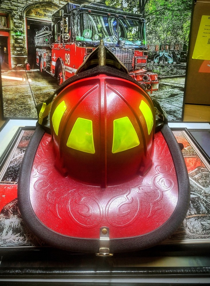 Carnes Model 880 Red Fire Helmet