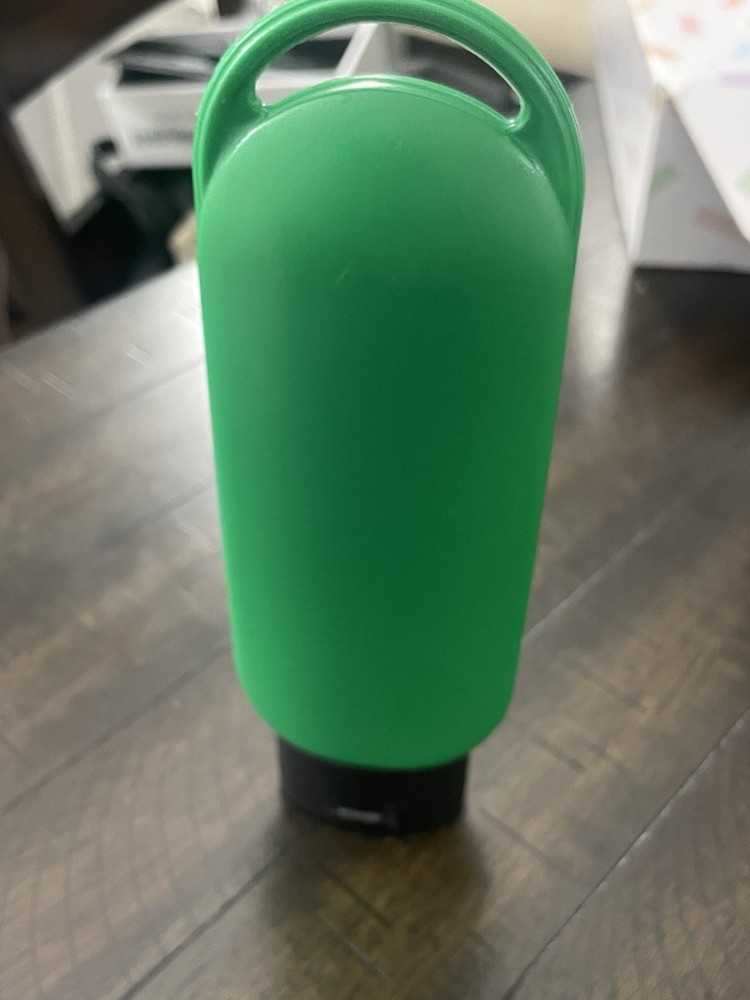 New 200ML Plastic Empty Container Bottle Refillable Lotion Squeeze Bottles.