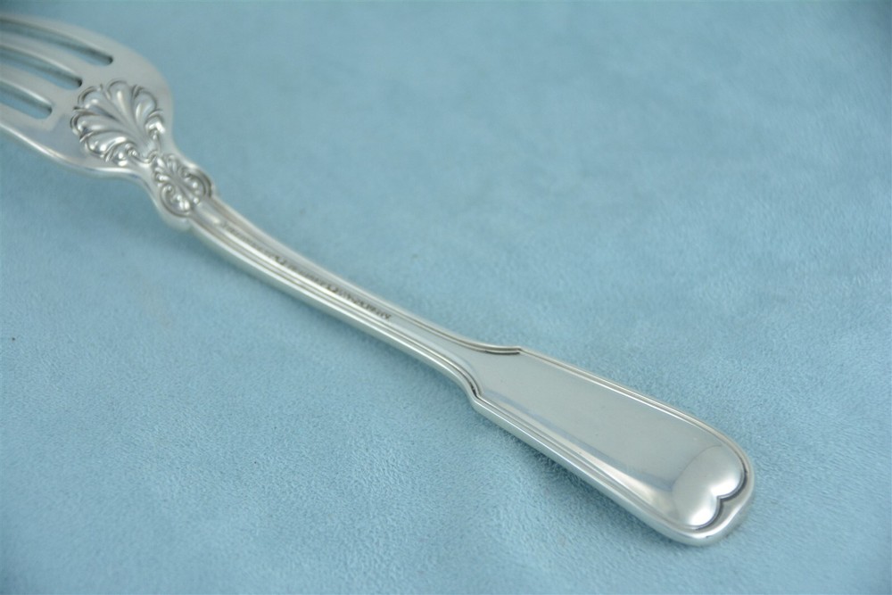Tiffany & Co. Shell & Thread Sterling 6-3/4" Luncheon Dinner Fork No Monogram