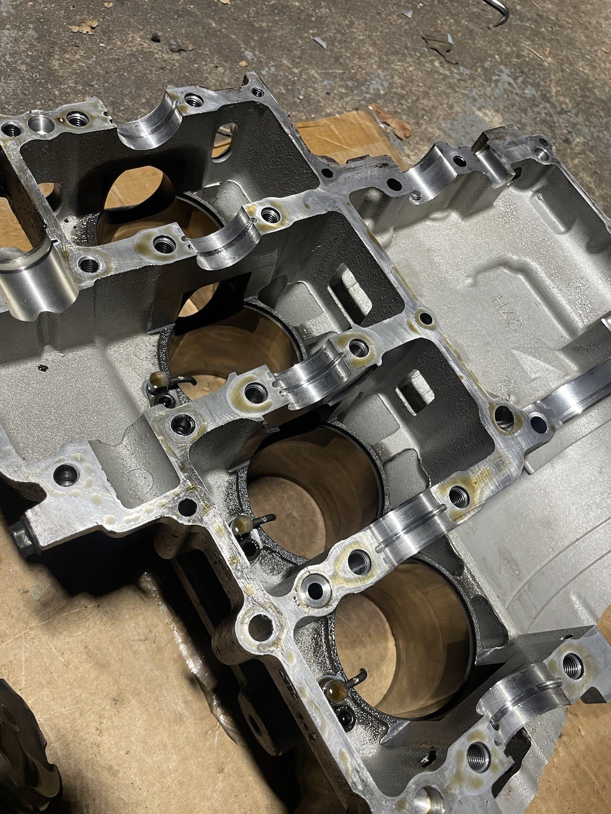 2009 08 09 Suzuki GSXR 600 GSXR600 Crankcase Case Engine Motor Block Piston Lot