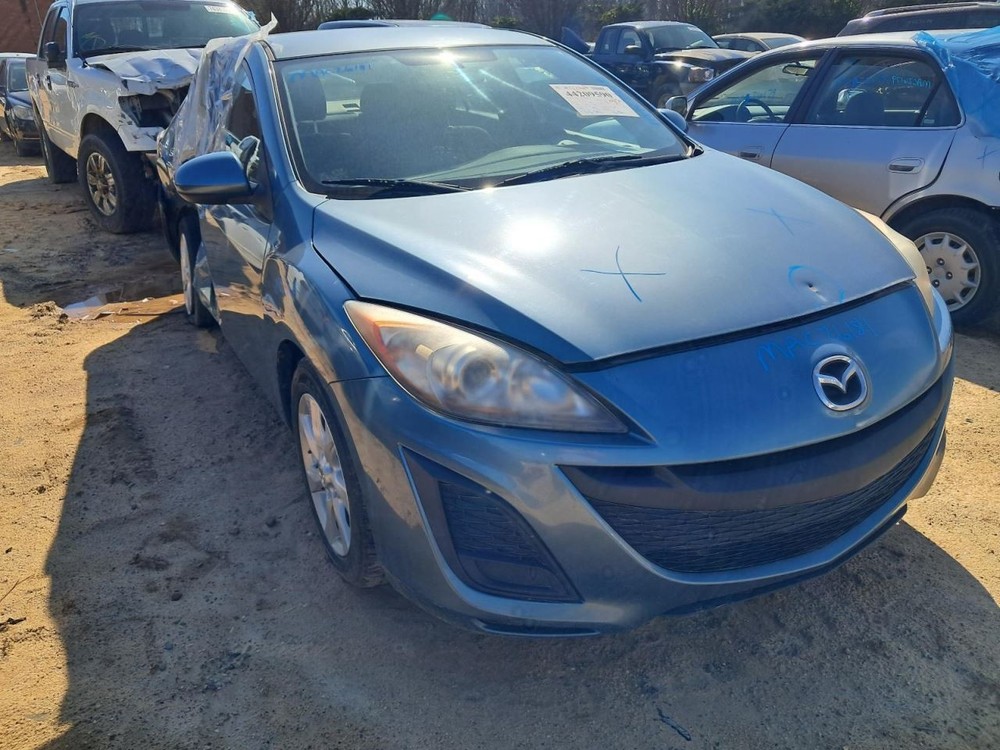 3         2011 Glove Box 5022351