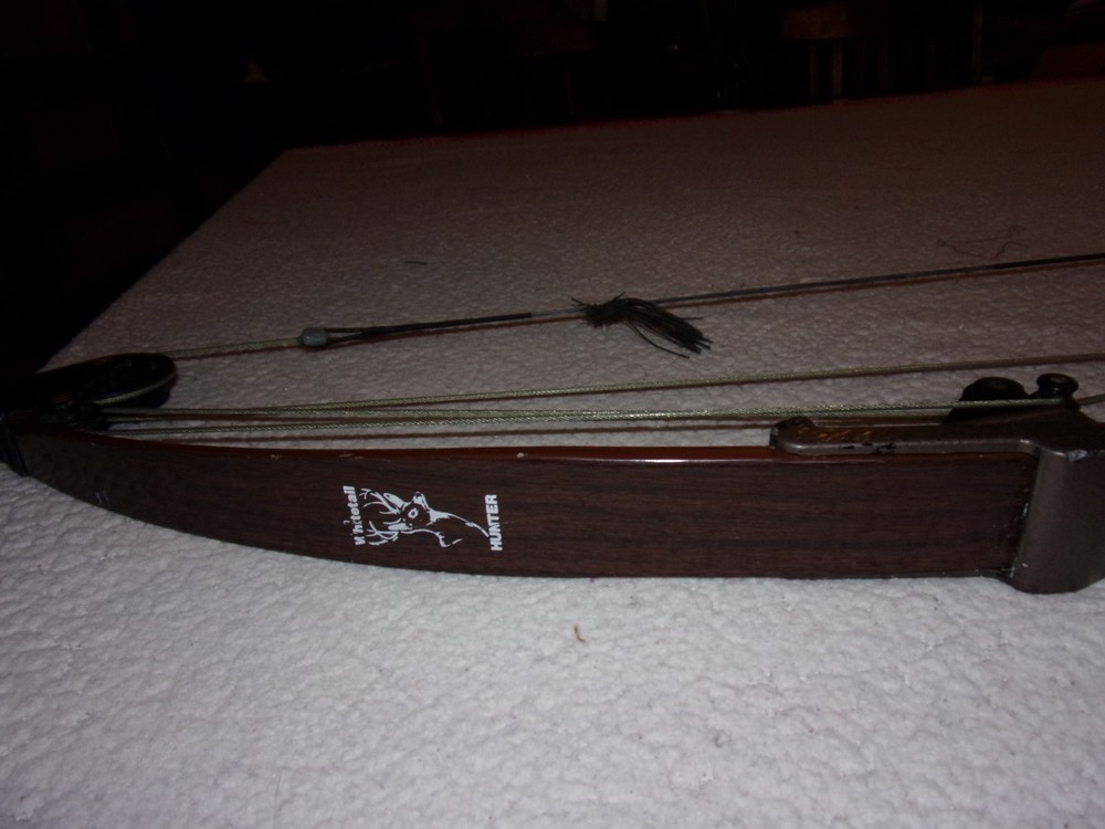 Bear Whitetail Hunter Vintage Compound Bow