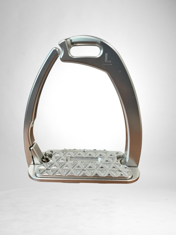 Tech Stirrups Venice Sloped Medium
