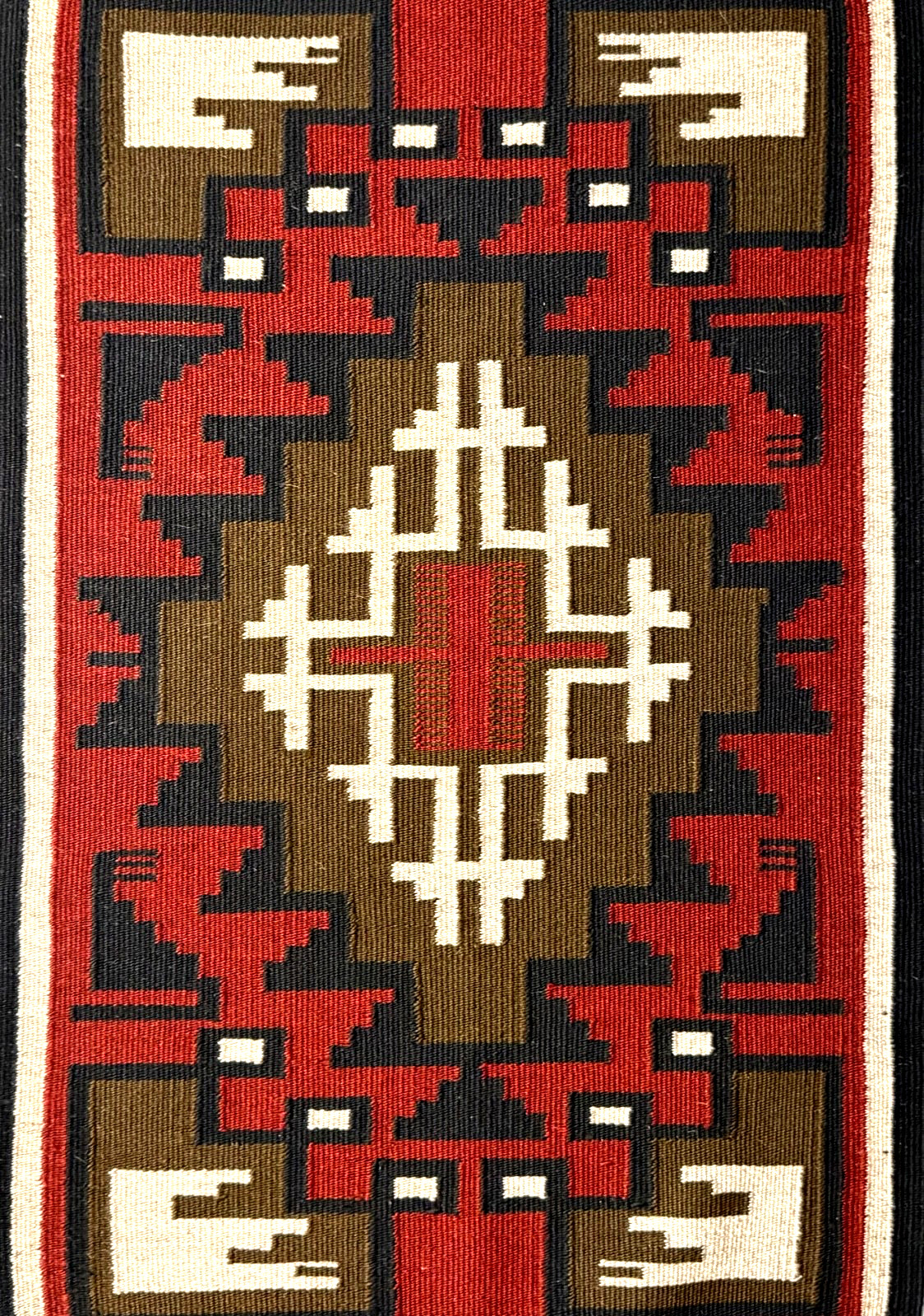 BEAUTIFUL NAVAJO GANADO RUG, INTRICATE DESIGN, HANDSPUN WOOL, 20TH C, MINT