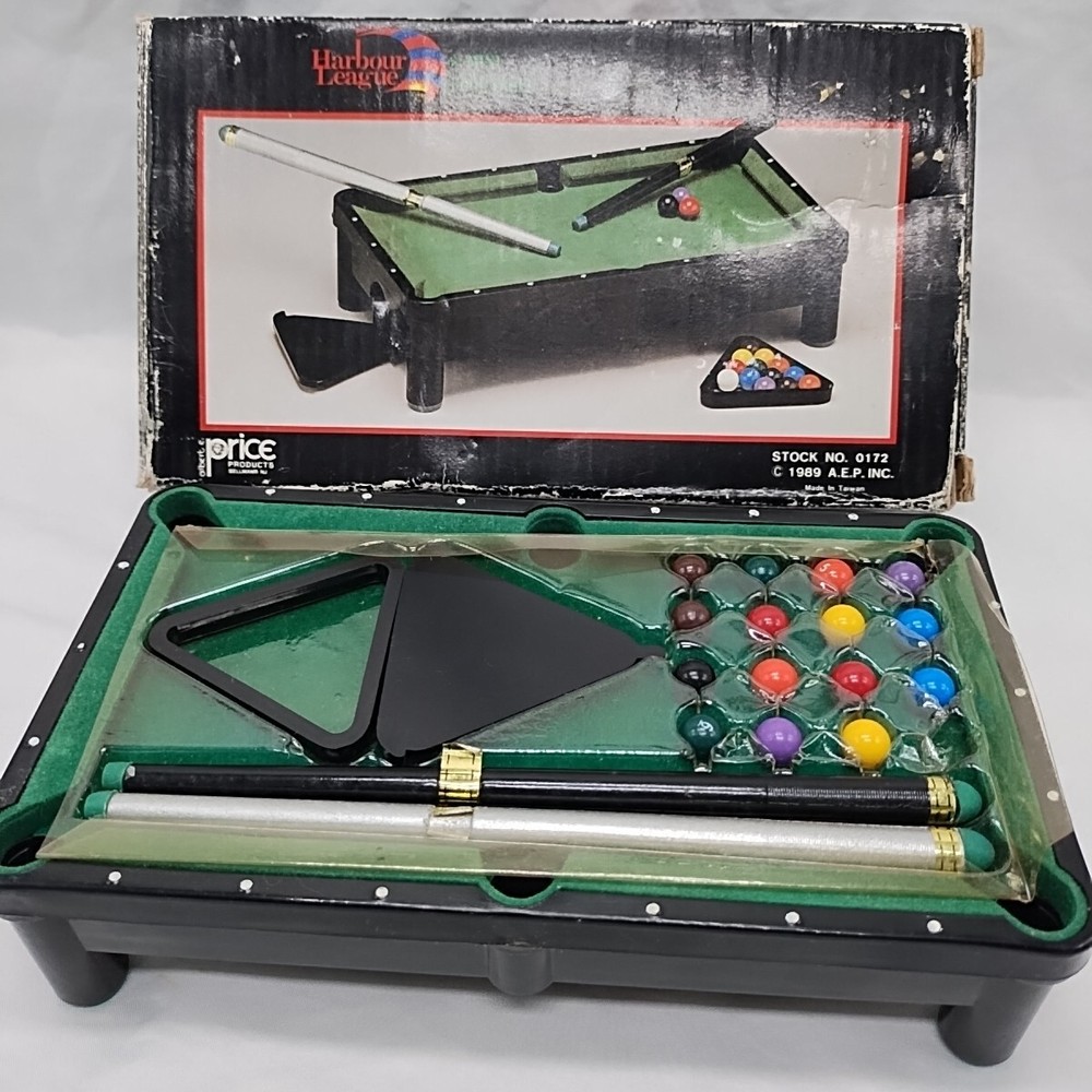 *Missing 1 Cueball* 1989 Price Products 8" Mini Pool Table