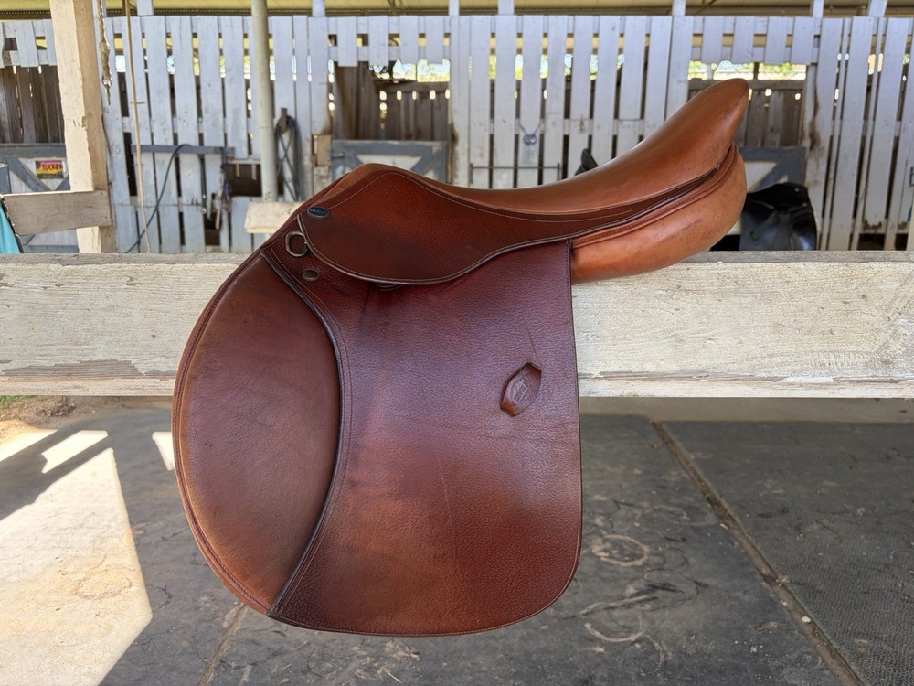 HDR Rivella Deep Jumping saddle, 17.5"