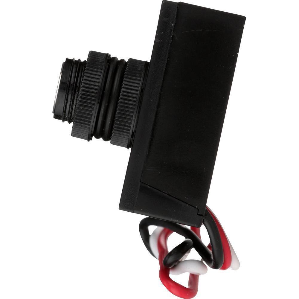 Defiant 1800-Watt Post Eye Light Control