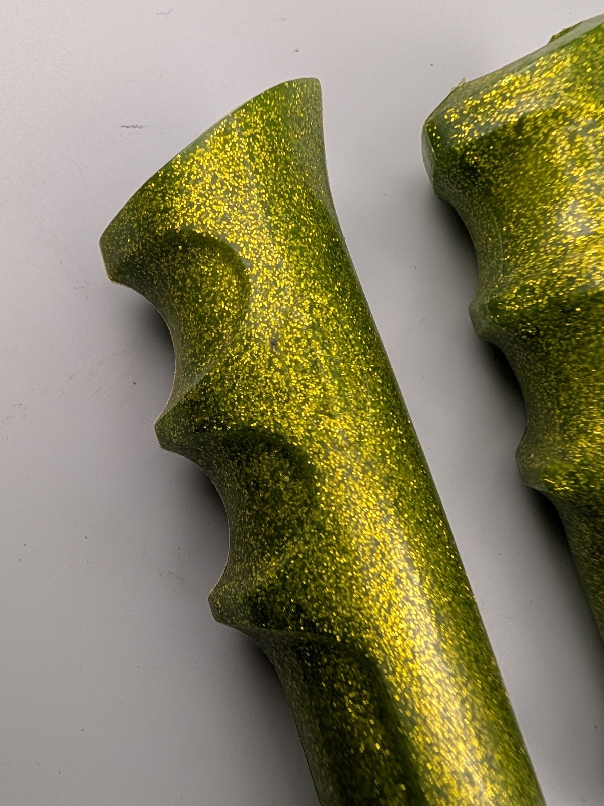 HUFFY BICYCLE ANTIFREEZE GREEN GLITTER Original Hand Grips 1970's New Old Stock