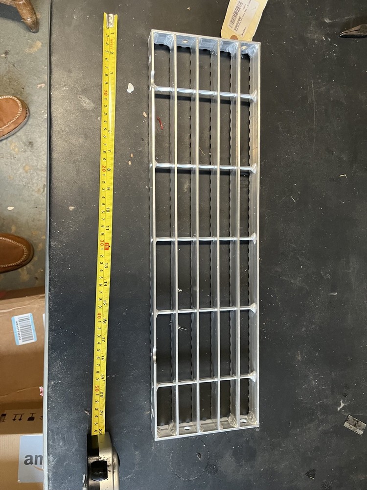 Cab Upper Step for MACK 85QM4218