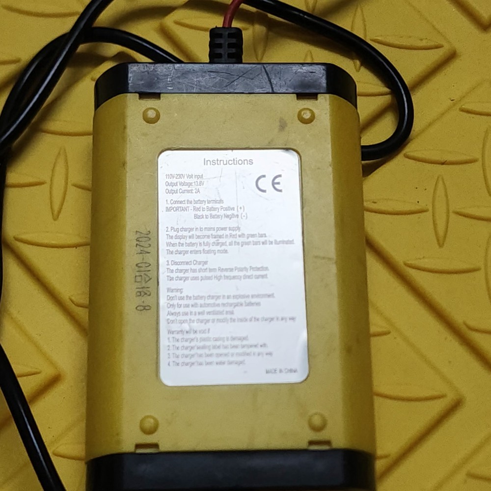 INTELLIGENT DIGITAL DISPLAY SMART FAST CHARGER CLIPS ARE MISSING A2