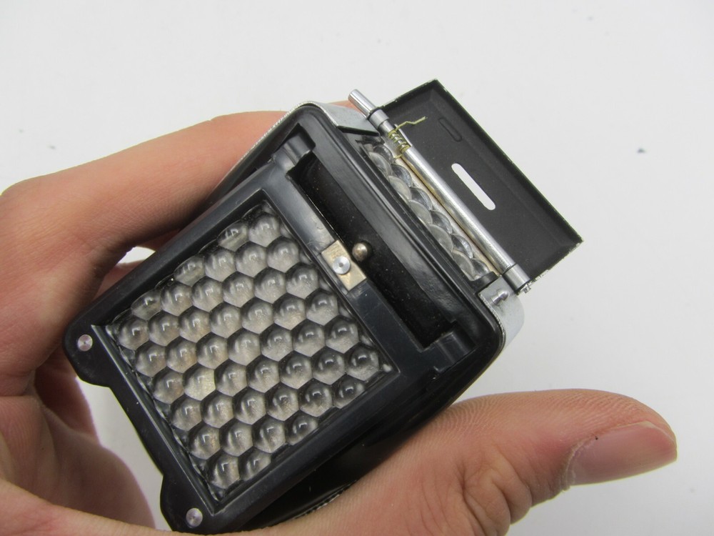 Sears Roebuck Tower Light Meter Model. 2805 - Tested w/ Case