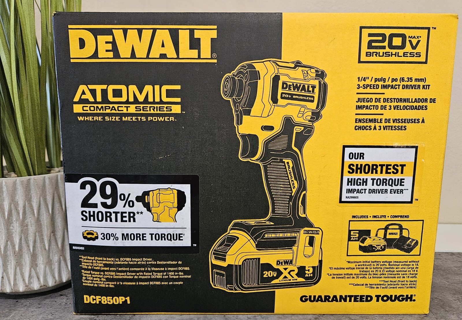 DEWALT ATOMIC 20V 1/4" IMPACT DRIVER KIT W/ BAG, 5Ah BATTERY & CHARGER DCF850P1