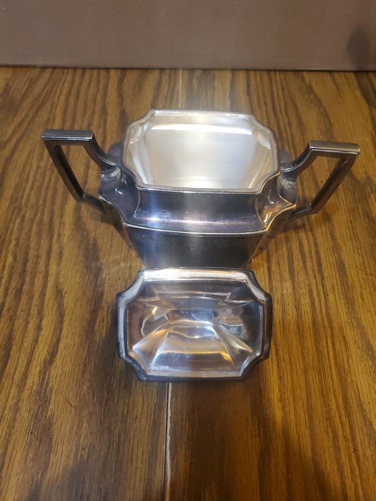 1847 Rogers Bros Tea Set Three-Piece Silver Plate 'Ancestral' Pattern