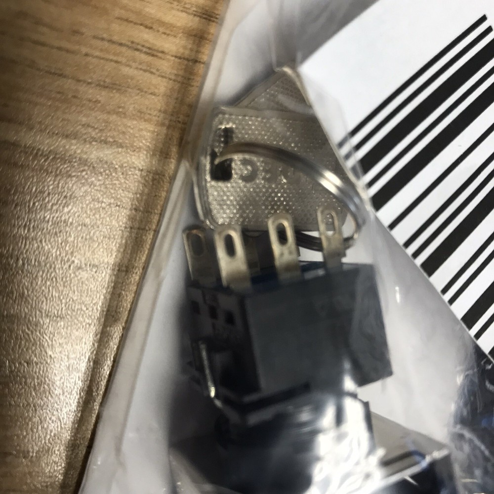 LBW7K-3ST2A Keylock Switch, Maintained, DPDT, LBW Series, 3 Position NEW