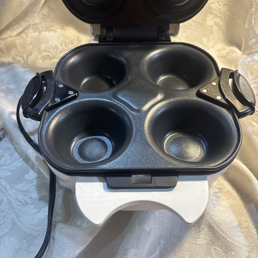 BLACK+DECKER The Shell Baker Meal and Dessert Maker - White: OPEN BOX, Kitchen