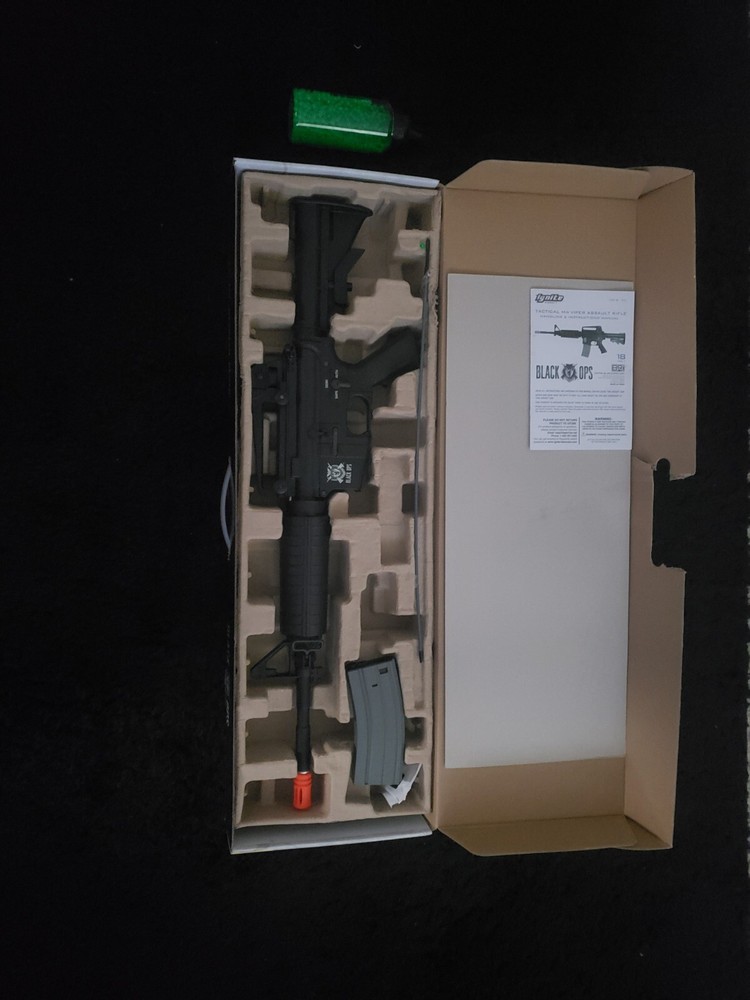 Black Ops M4 Rifle Set with BBs 