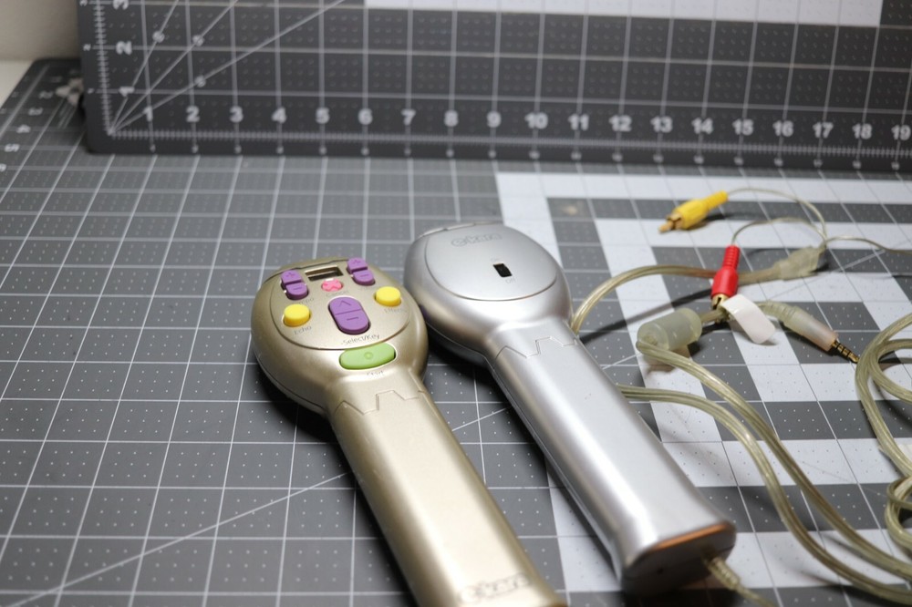 Lead Singer Ekara Karaoke