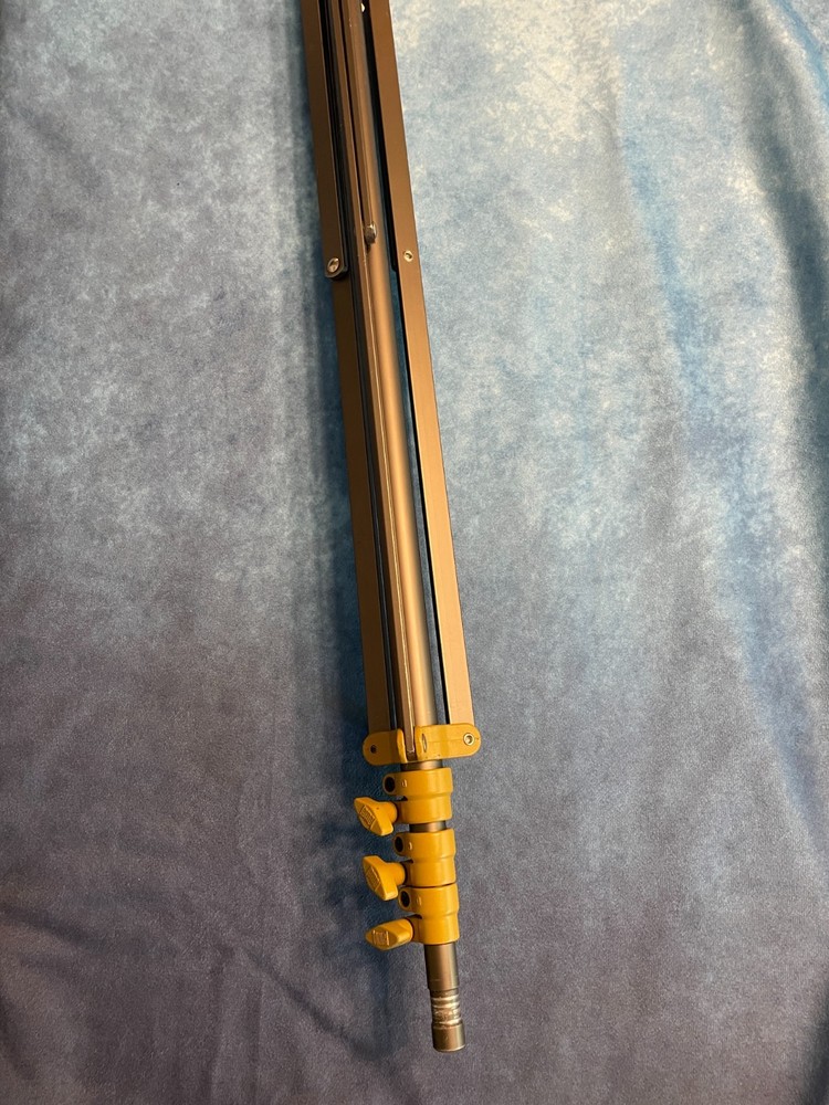 Lowel light stand