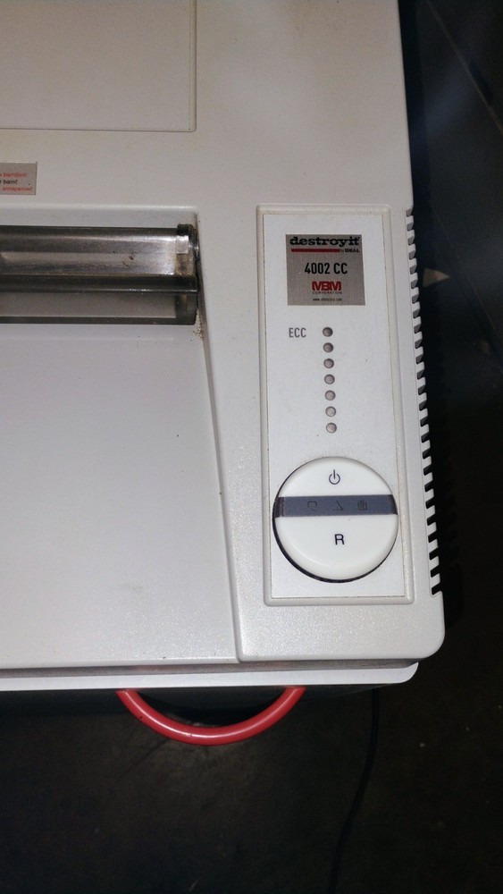 Ideal 4002 Paper shedder