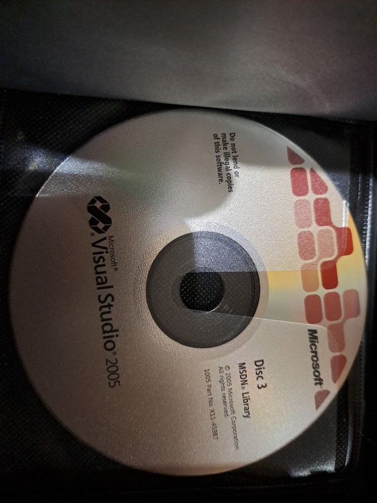 Microsoft Visual Studio 2005 Standard Edition 5 Disc Set w/ Key