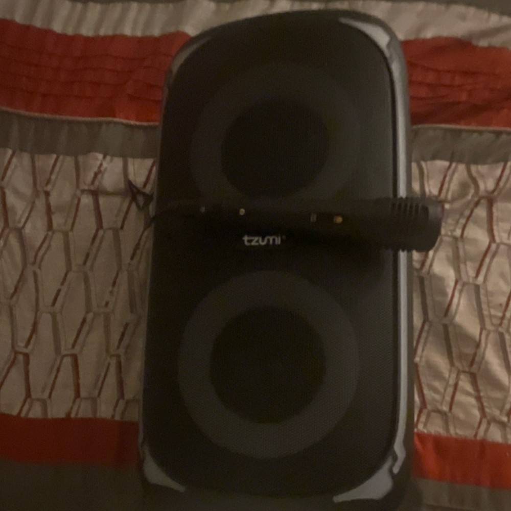 Tzumi Rectangular Black Speaker Portable Model