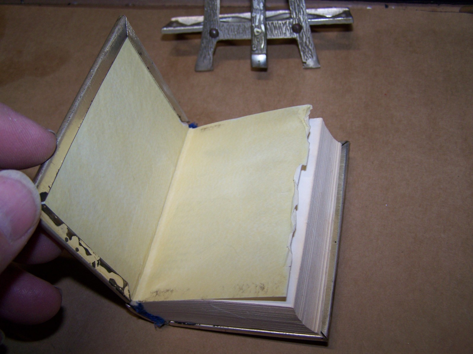 VTG 1970 Jewish Siddur Avodat Hebrew / English Prayer Book Ornate Silver Color