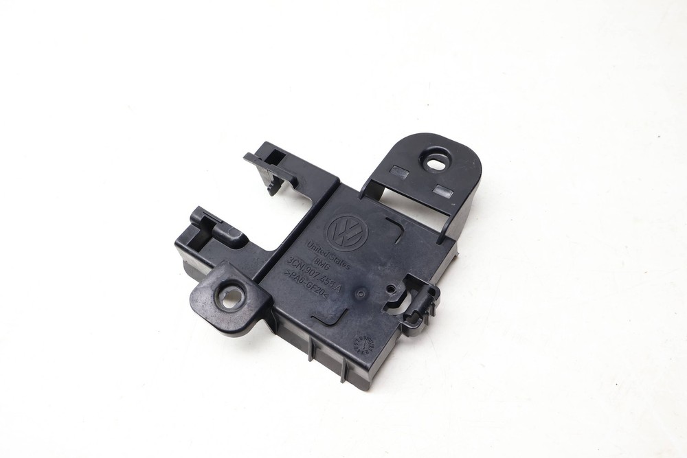 2020-2025 VW ATLAS - LEFT Blind SPOT Detection Sensor / Module Bracket