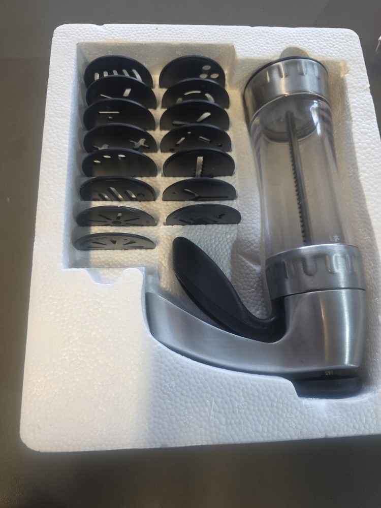 Wilton Cookie Pro Ultra II Cookie Press Complete Set