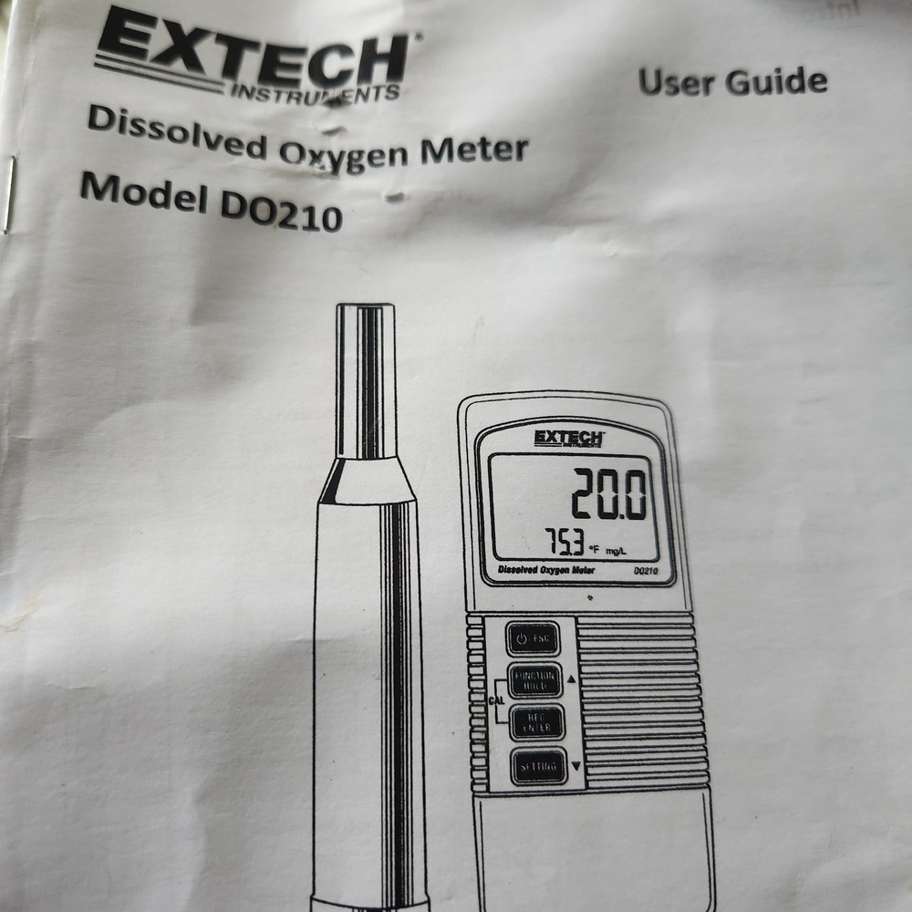 Extech DO210 Dissolved Oxygen Meter w/ Probe, case, manual