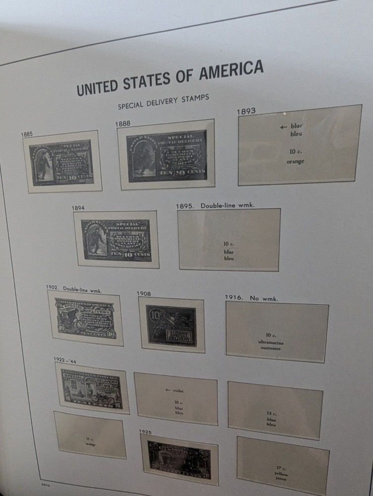 US - DAVO LUXE - GENTLY USED - US - VOLUME I + II + III HINGELESS STAMP ALBUMS