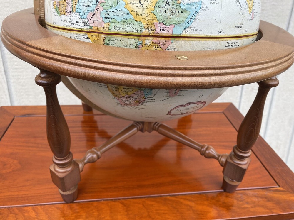 65193 REPLOGLE Table Top World Globe Atlas