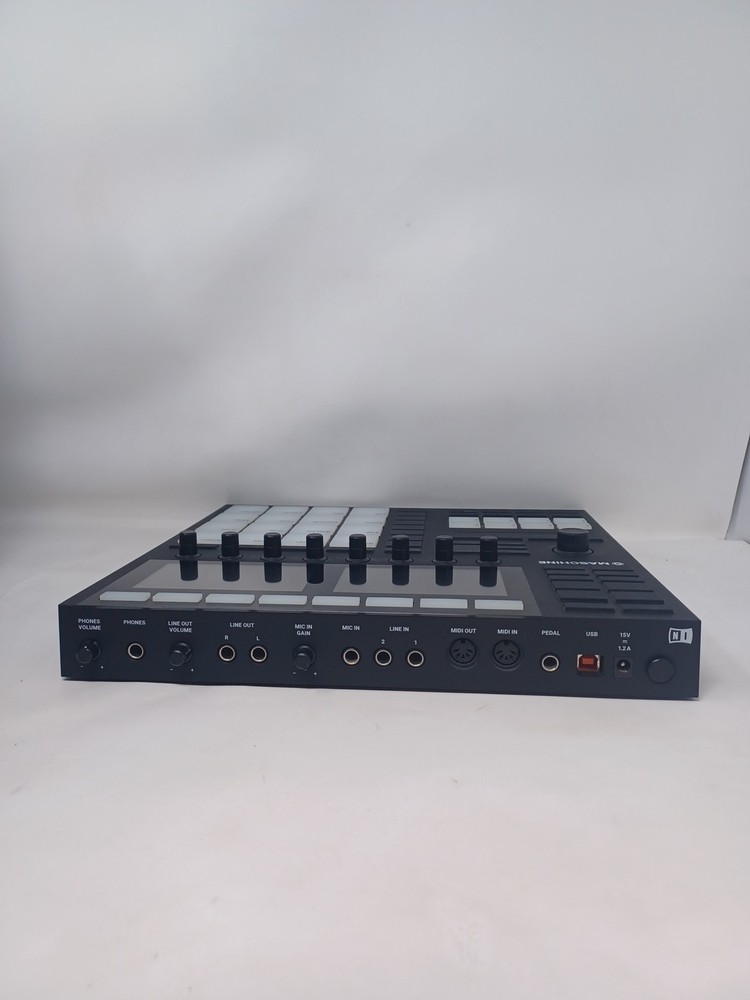 Native Instruments Maschine Mk3 Hardware Performance Instrument