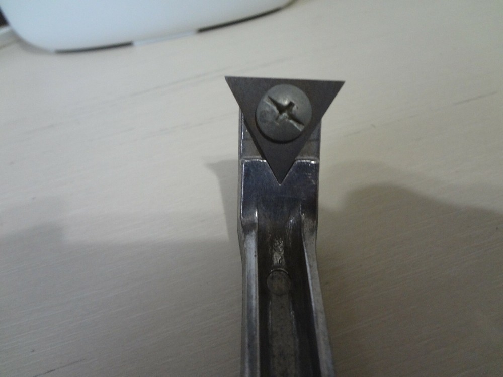 Scraper Triangular 1" blade