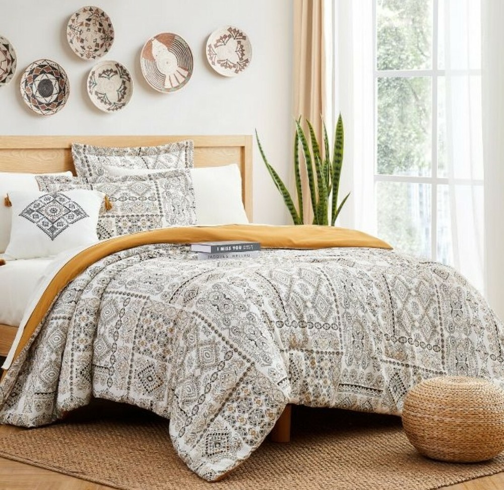 Modern Threads 6 Piece Printed Complete Bed Set Isla.