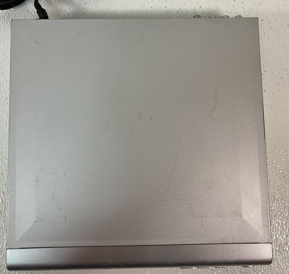 GPX DVD/CD Player Model D1816 Gray Tested No Remote