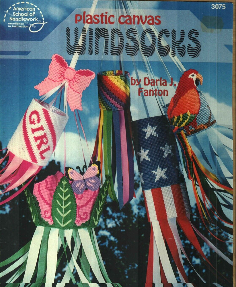 USED WINDSOCKS PARROT BUTTERFLY FLAG SEASHELL HEARTS PLASTIC CANVAS PATTERN BOOK