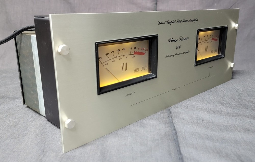 Phase Linear 400 Direct Coupled Solid State Power Amplifier