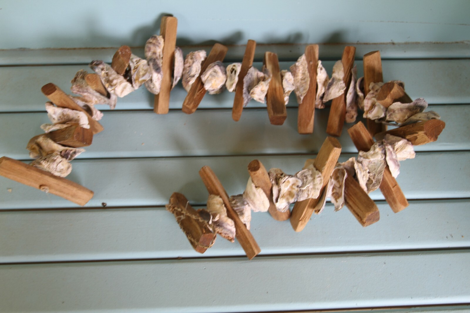 Oyster Bar Hanging Decor Oyster Shells Driftwood Garland, Natural, 33"+  G-83