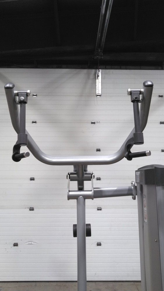 Lat Pulldown Paramount Model: SP-6100