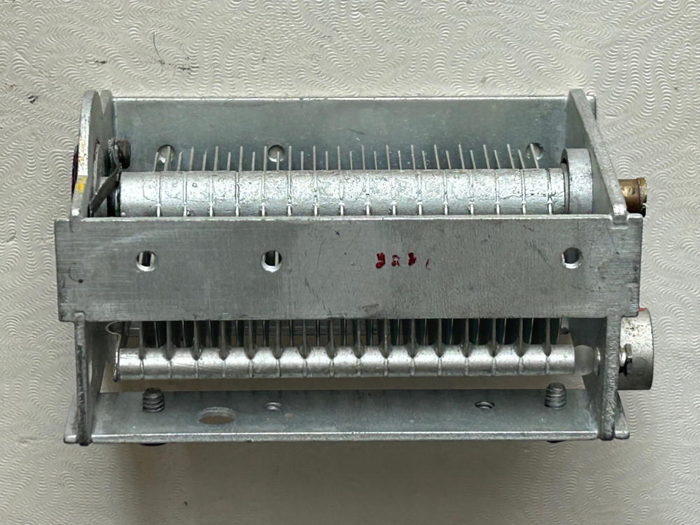 G.I. Corp 7324 Locking Air Variable Transmitting Capacitor (30-200pF @ 2kv)