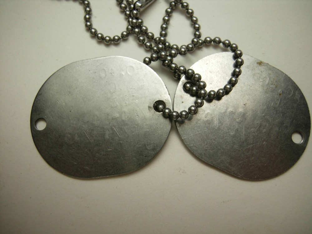 WW2 US Navy 1945 Dog Tag Pair - Howard G E Hall 784-81-68 XB