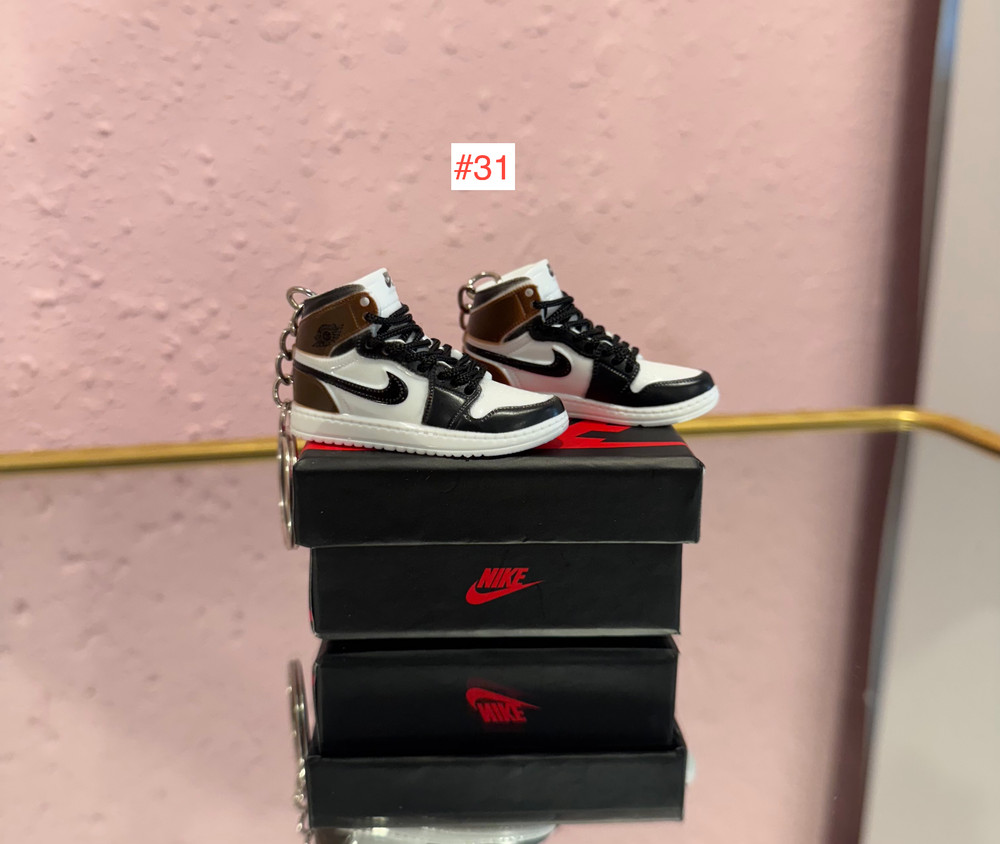Nike Jordan 1 keychain sneaker pair with display box
