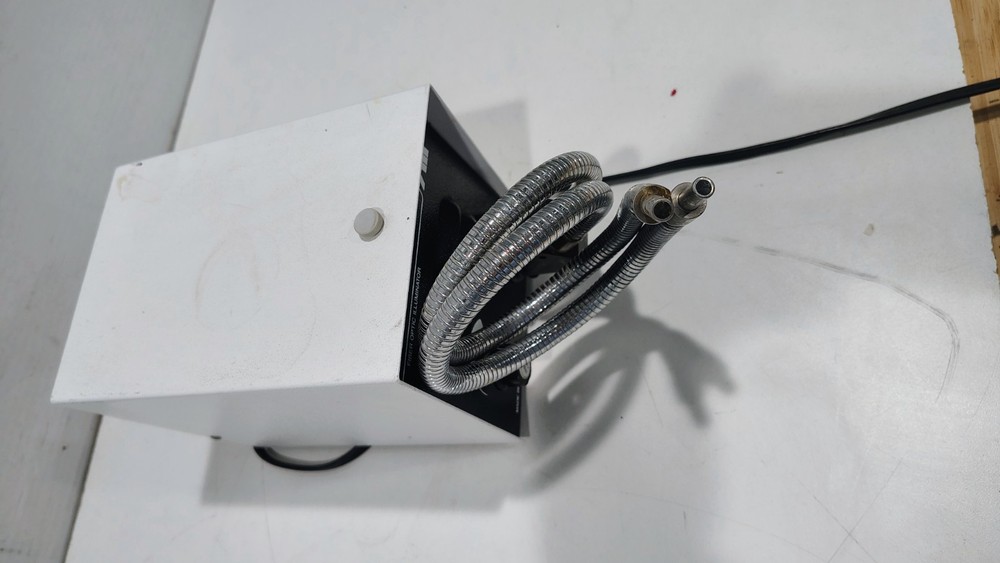 Fiber Optic Illuminator Lite Scope Cold Light Source Generates high-Intensity