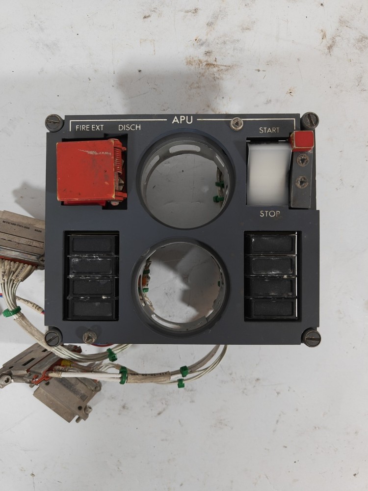 BAE 146 Aircraft Cockpit Overhead Pilot APU Auxiliary Power Unit Panel Simulator