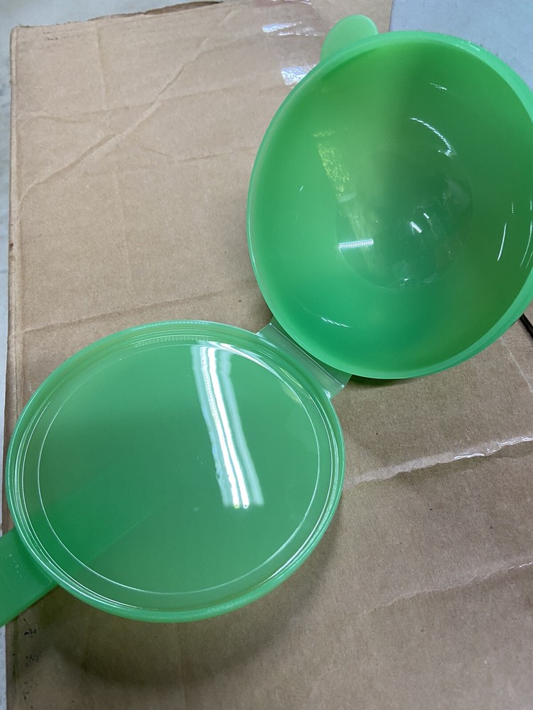 Tupperware Forget Me Not .Hanging Fridge Containers green Round