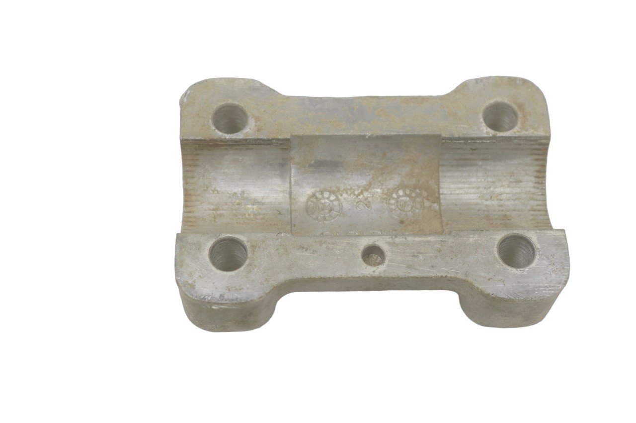 Polaris Sportsman 700 03 Handlebar Block Lower 5631147 53638