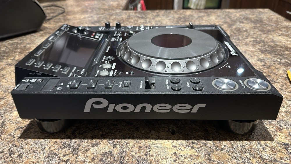 CDJ 2000 Nexus