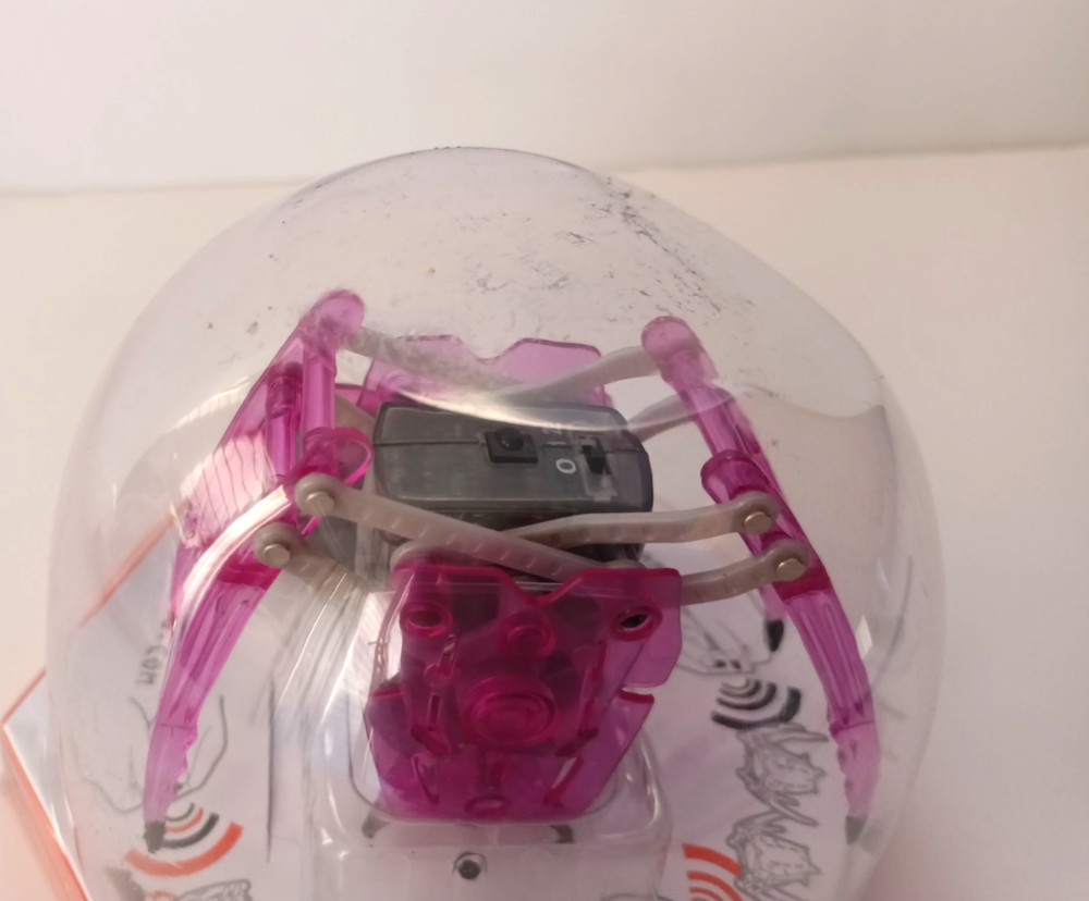Hexbug Remote Controlled Pink Inchworm Micro Robotic Creature New