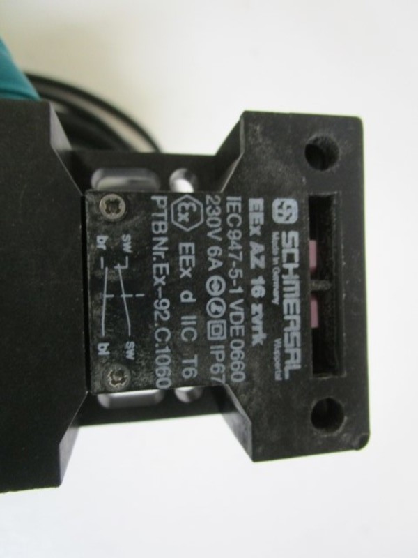 SCHMERSAL EExAZ16zvrk SAFETY INTERLOCK SWITCH UNMP