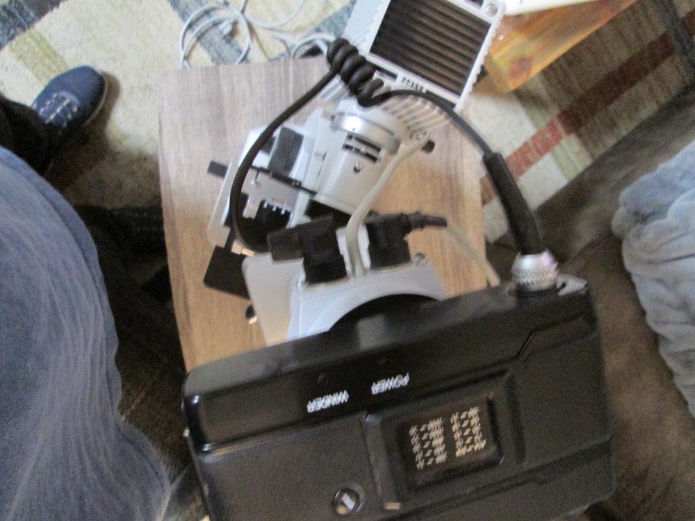 ZEISS 872 E Microscope .. Excellent condition .. Ready to go to work